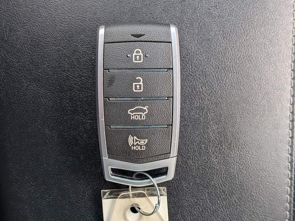 Thumbnail: 2019 Genesis G70 - 15