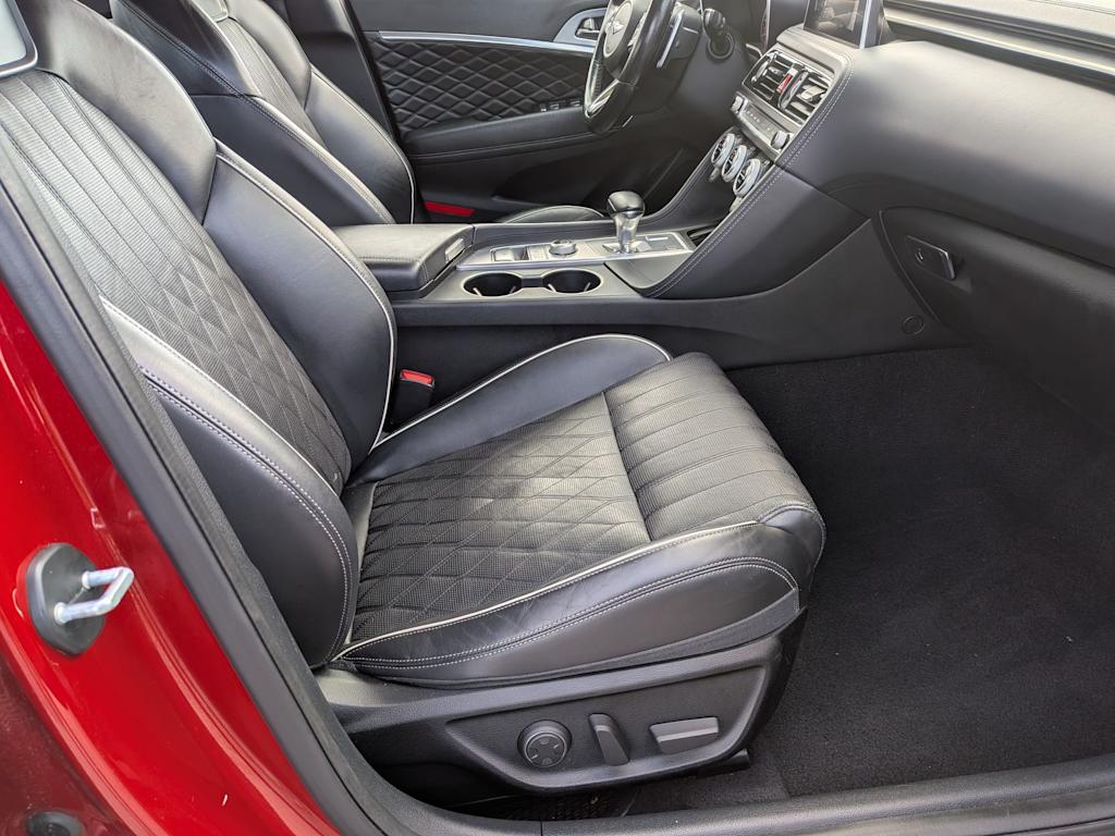 Thumbnail: 2019 Genesis G70 - 9