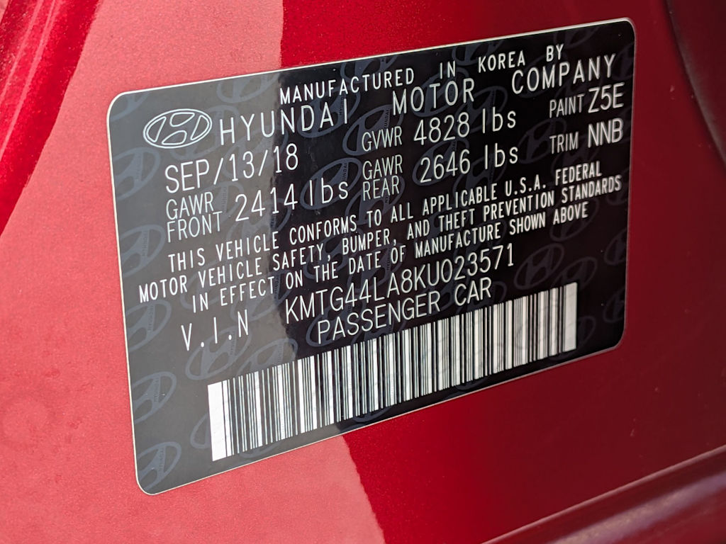 Thumbnail: 2019 Genesis G70 - 16