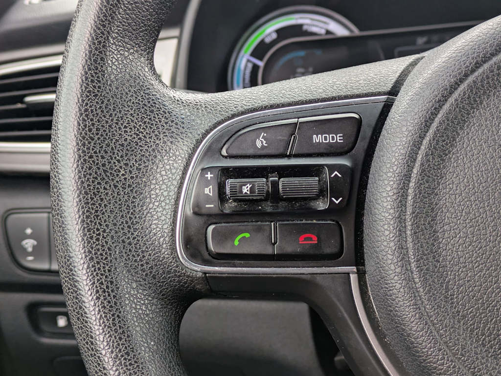 Thumbnail: 2017 Kia Niro - 25