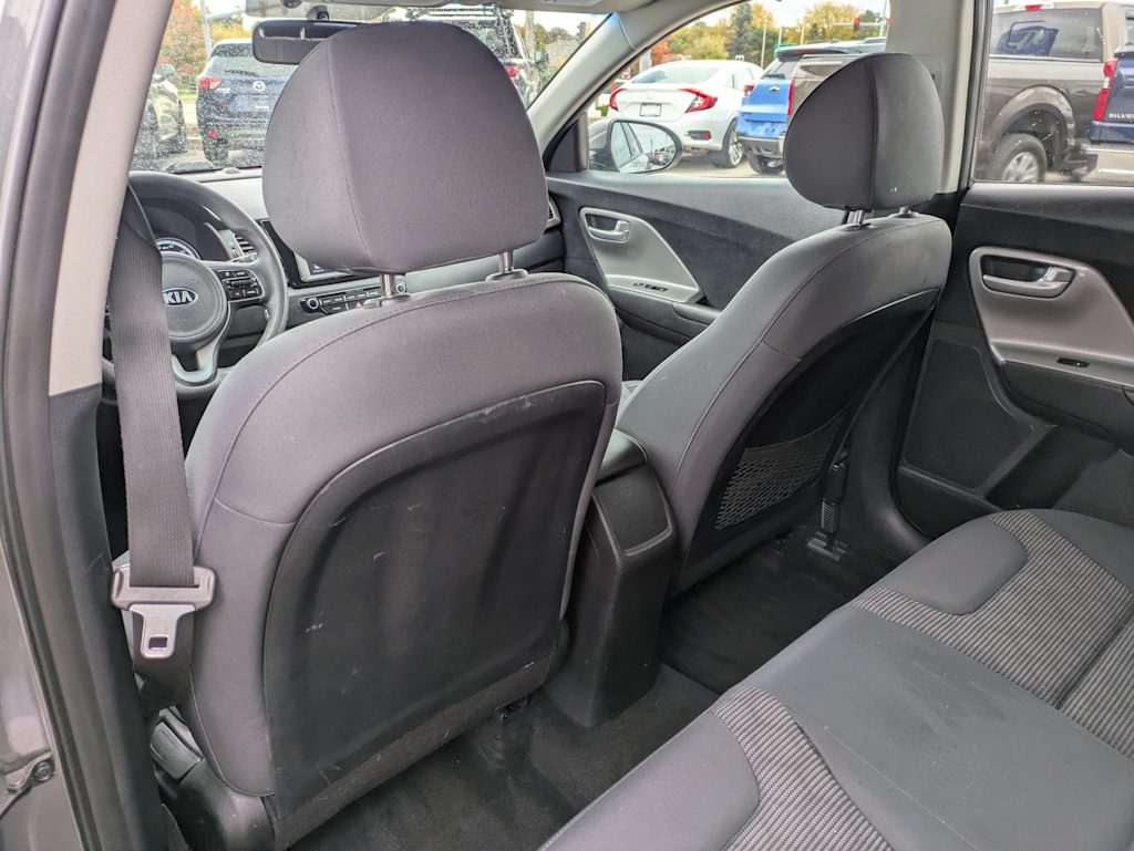 Thumbnail: 2017 Kia Niro - 12