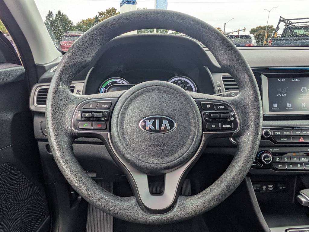 Thumbnail: 2017 Kia Niro - 13