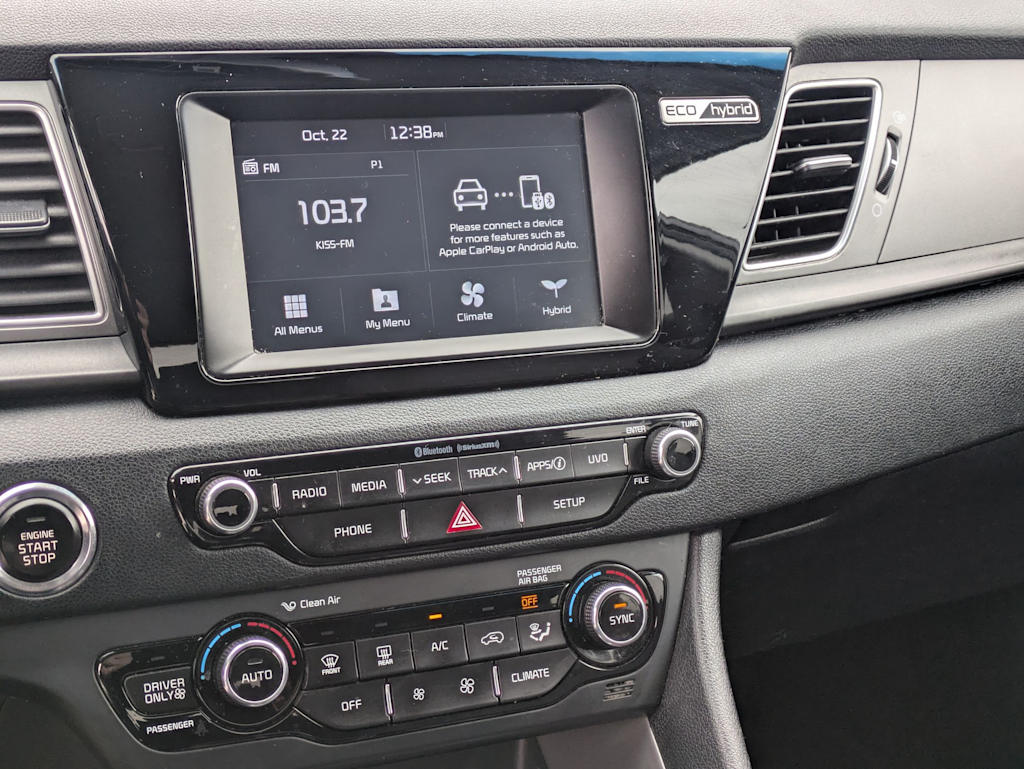 Thumbnail: 2017 Kia Niro - 14