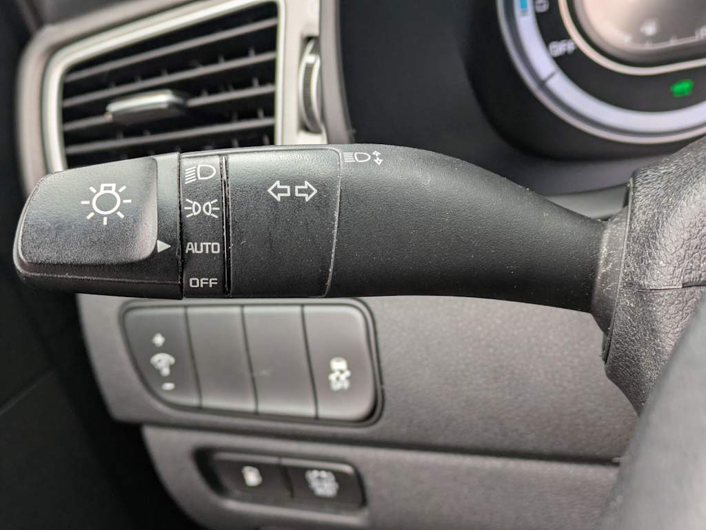 Thumbnail: 2017 Kia Niro - 15