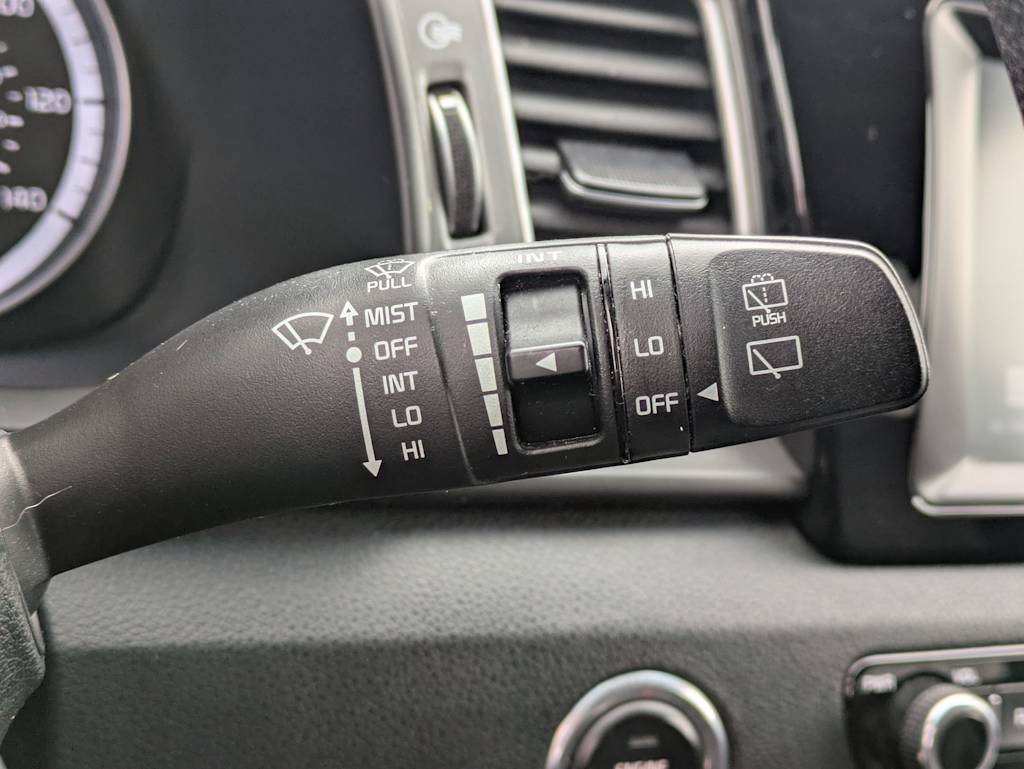 Thumbnail: 2017 Kia Niro - 27