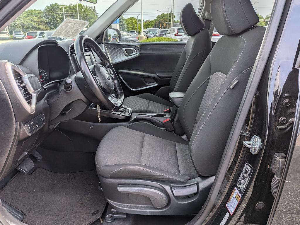Thumbnail: 2021 Kia Soul - 8
