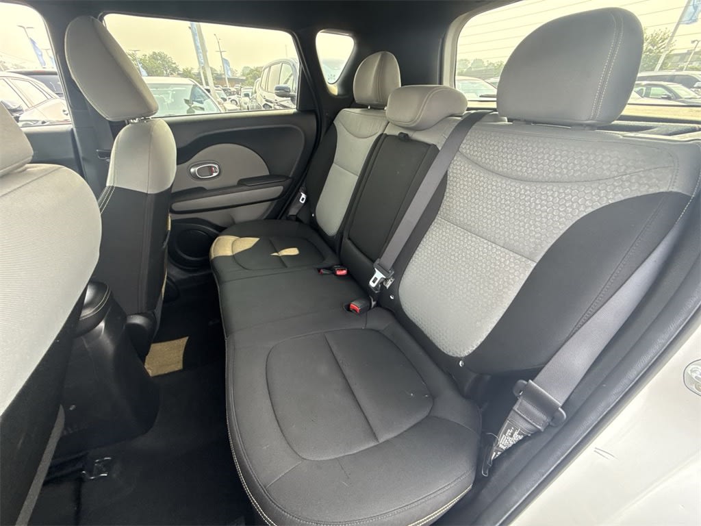 Thumbnail: 2015 Kia Soul - 23