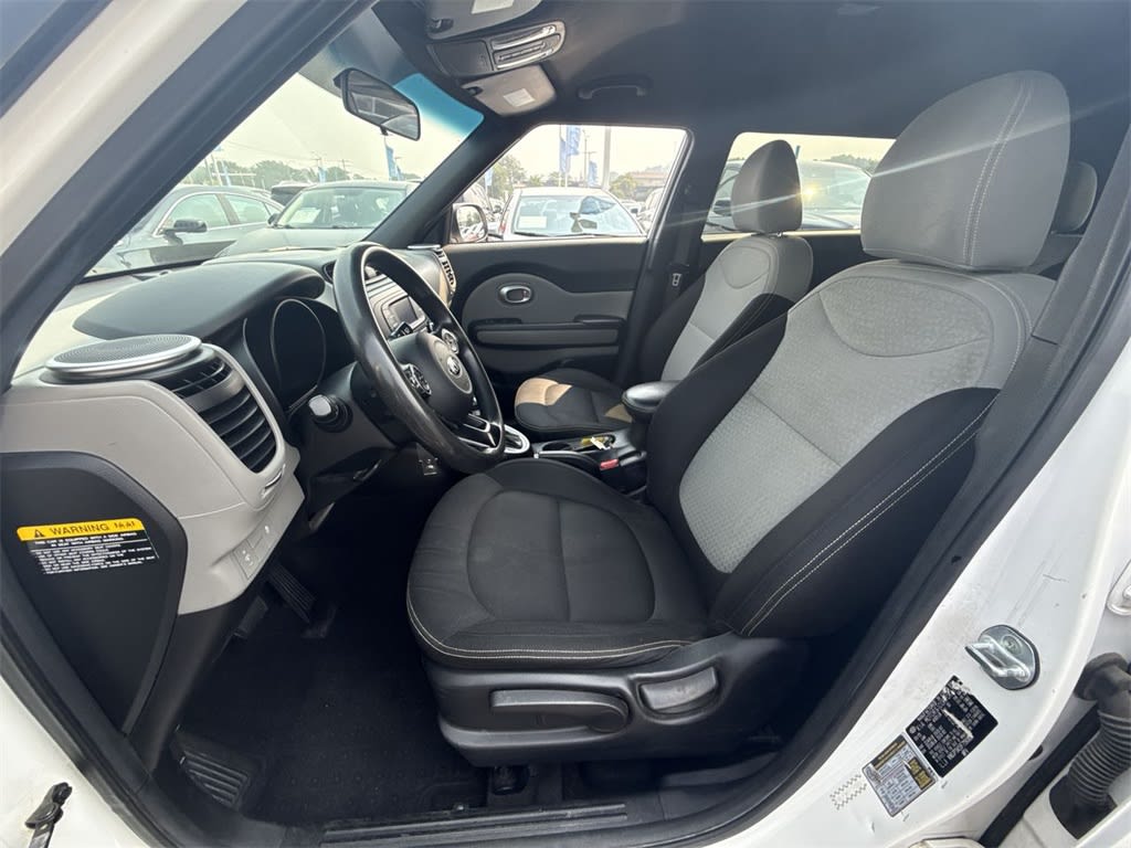 Thumbnail: 2015 Kia Soul - 9
