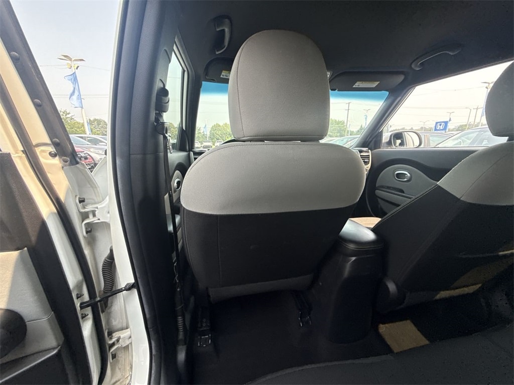 Thumbnail: 2015 Kia Soul - 10