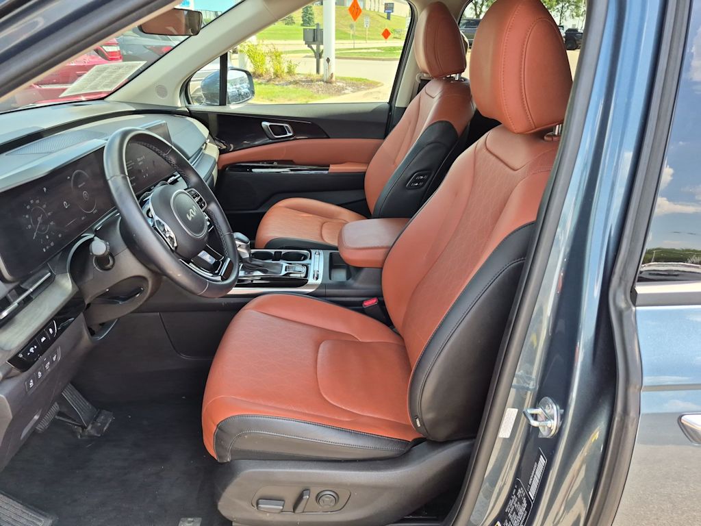 Thumbnail: 2024 Kia Carnival - 10
