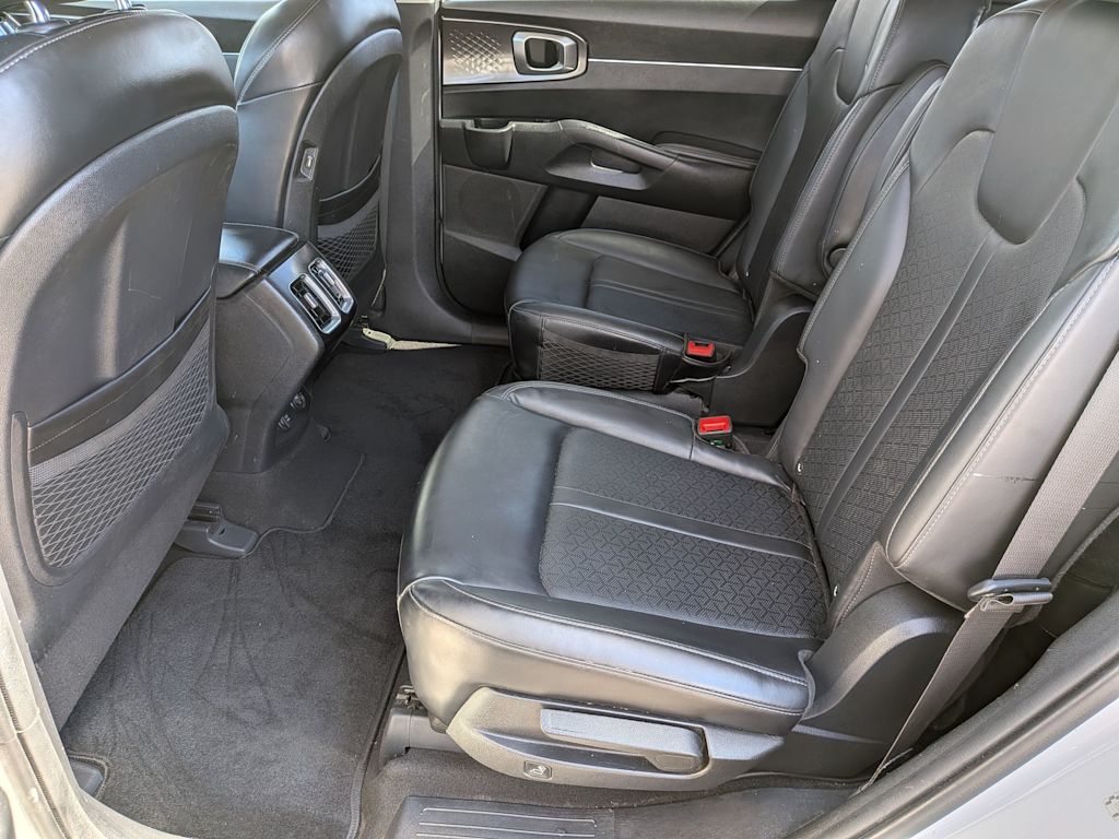 Thumbnail: 2021 Kia Sorento - 11