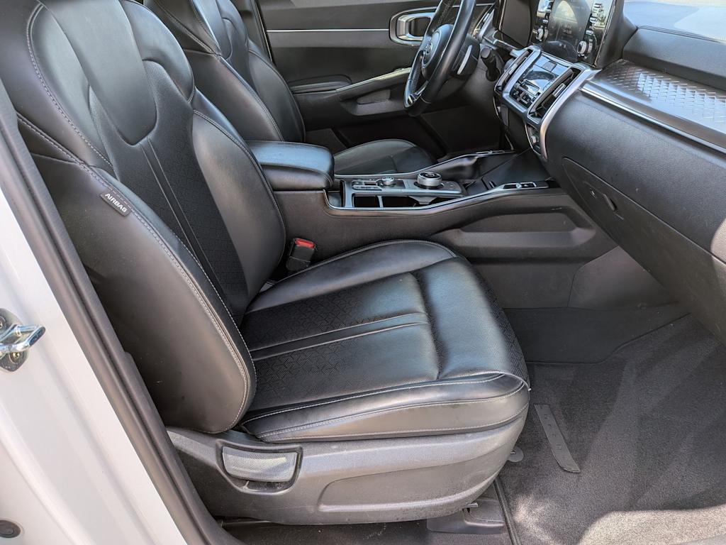 Thumbnail: 2021 Kia Sorento - 10