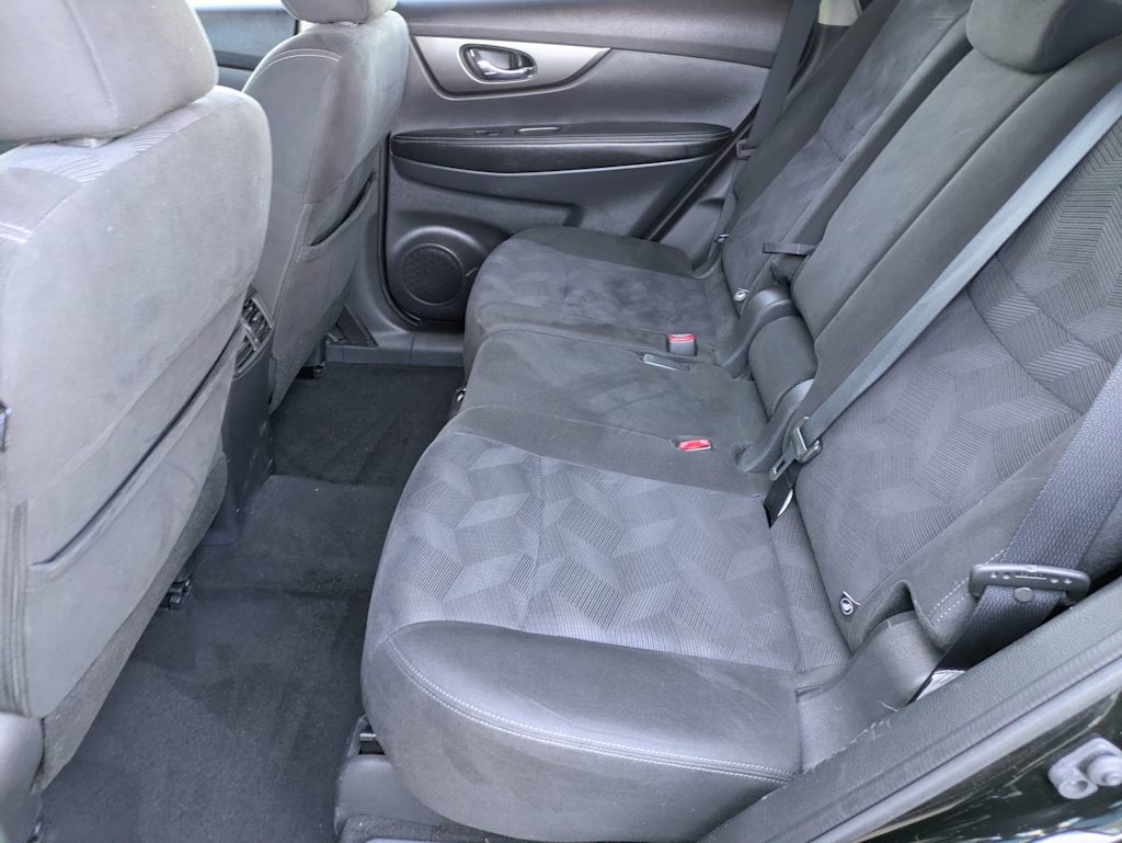 Thumbnail: 2015 Nissan Rogue - 11