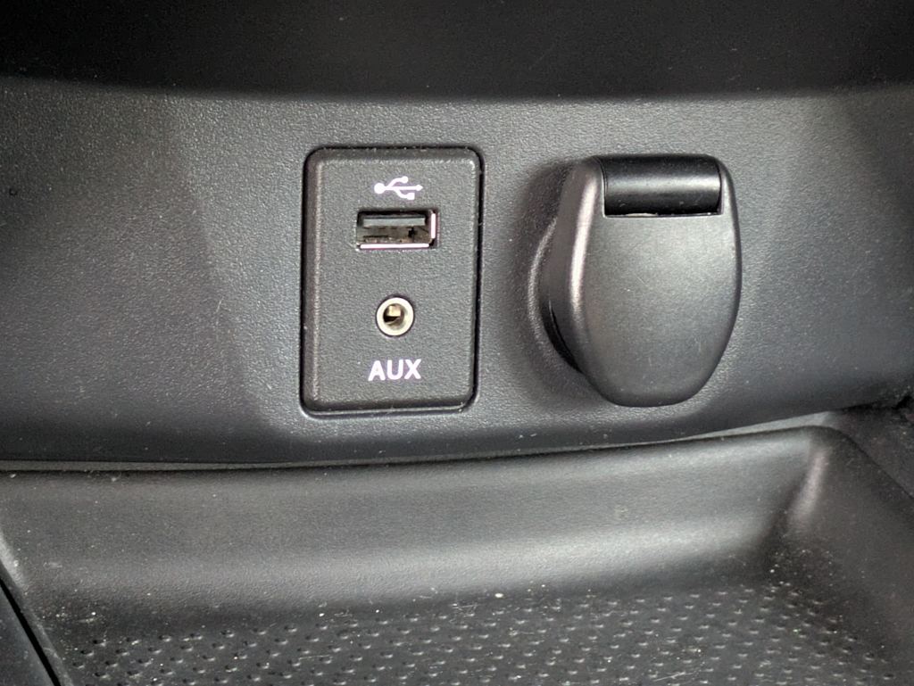 Thumbnail: 2015 Nissan Rogue - 31