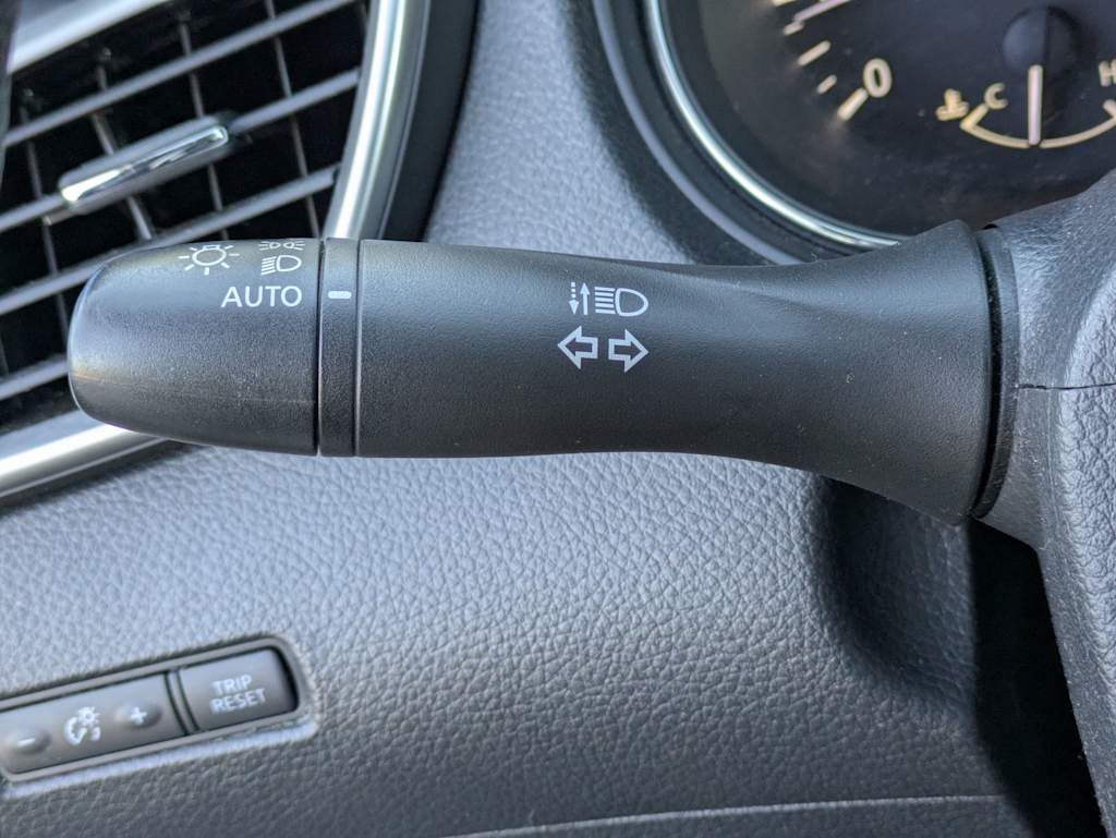 Thumbnail: 2015 Nissan Rogue - 15