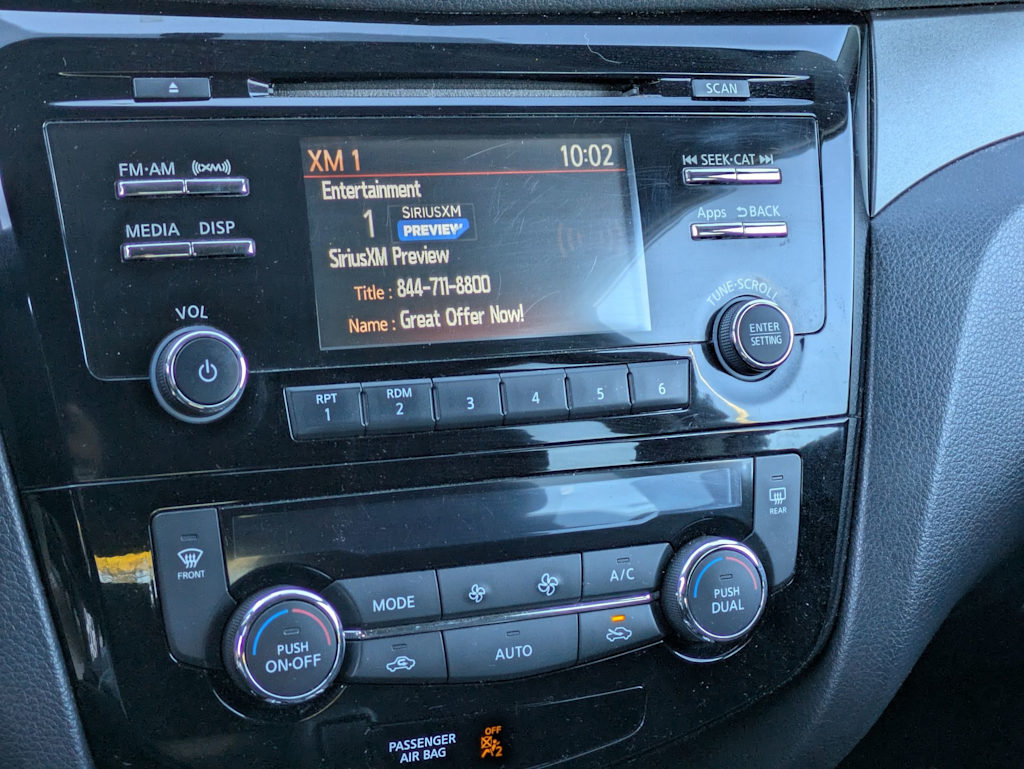 Thumbnail: 2015 Nissan Rogue - 14