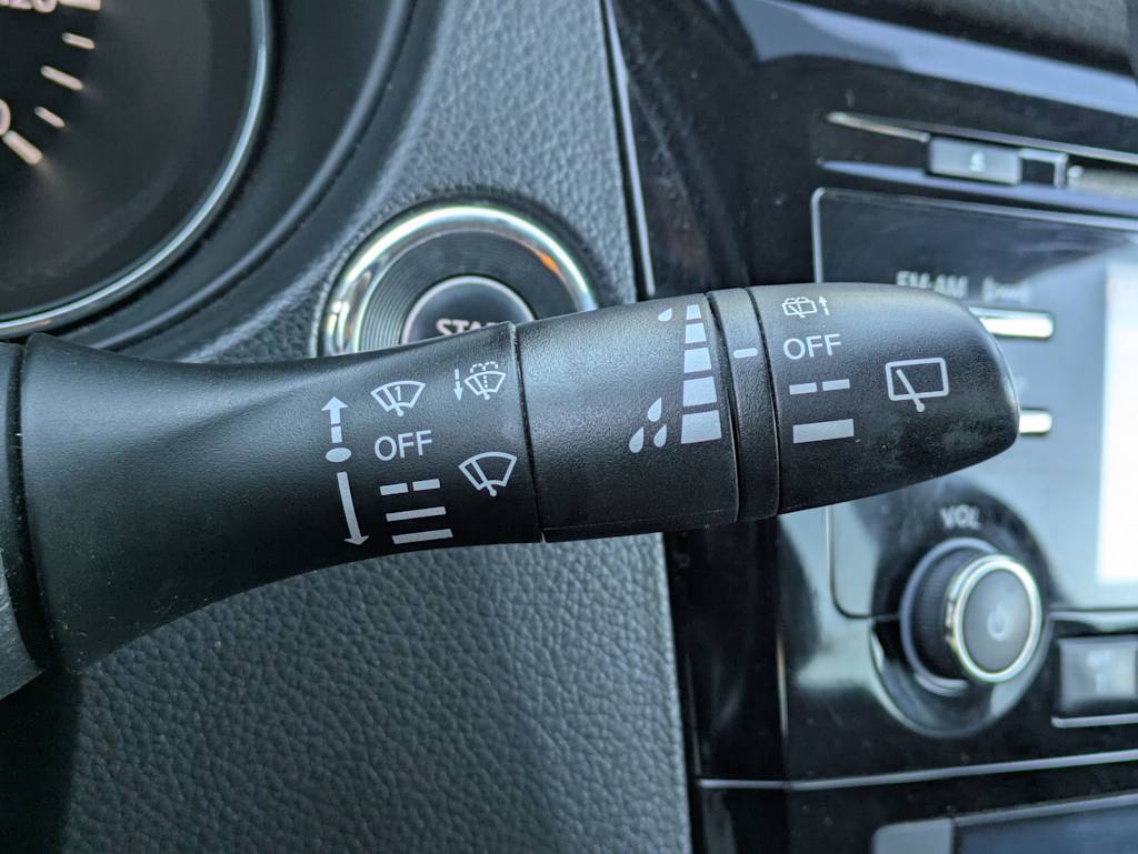 Thumbnail: 2015 Nissan Rogue - 13