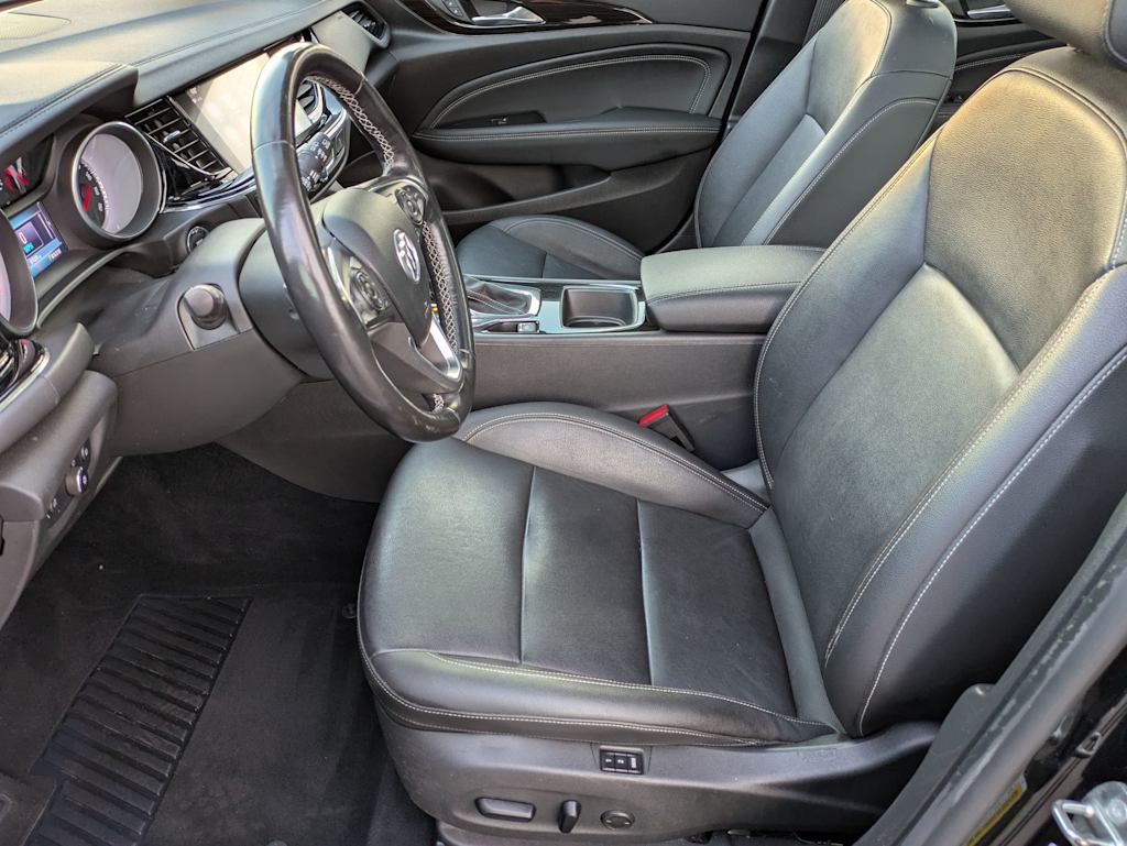 Thumbnail: 2018 Buick Regal - 10