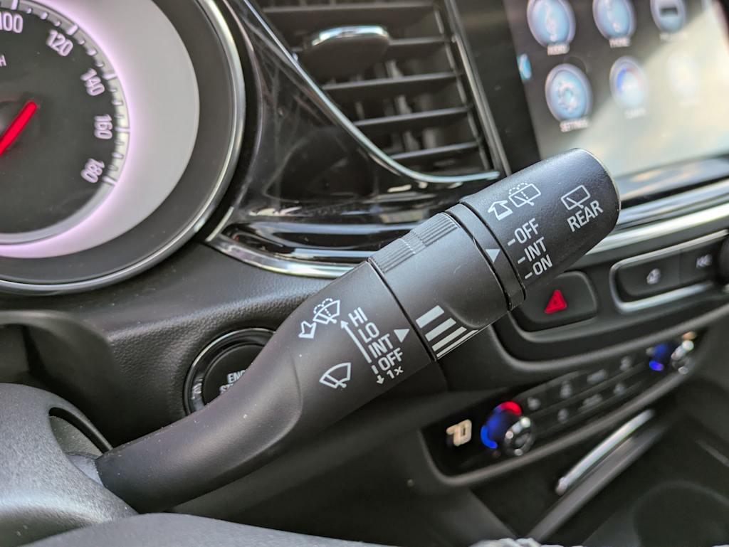 Thumbnail: 2018 Buick Regal - 32