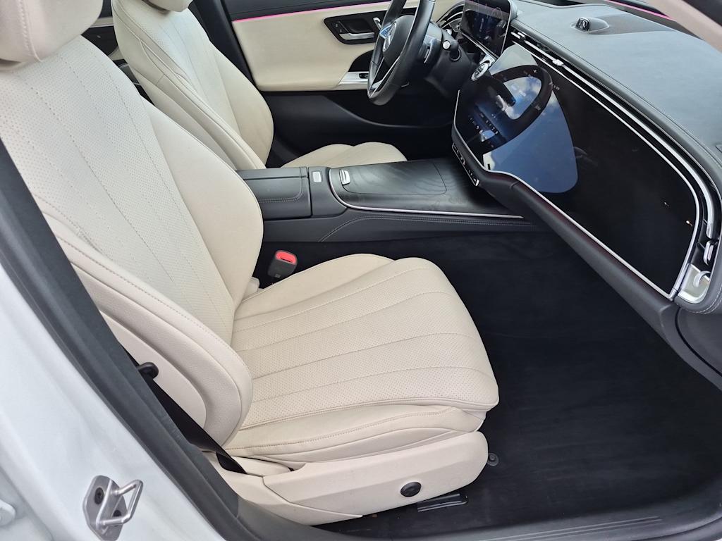 Thumbnail: 2024 Mercedes-Benz E-Class - 11