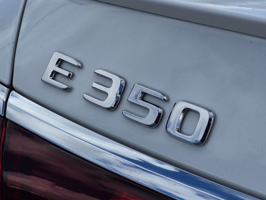 Thumbnail: 2024 Mercedes-Benz E-Class - 7