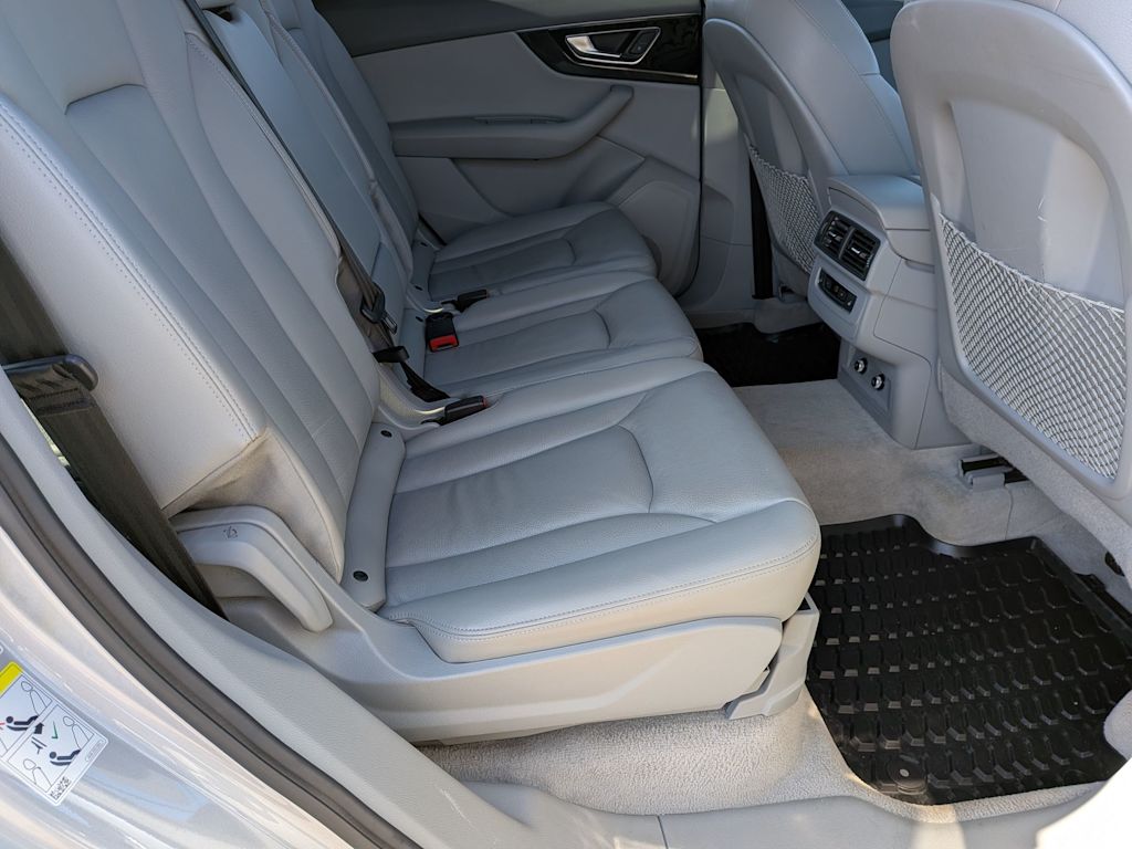 Thumbnail: 2019 Audi Q7 - 25