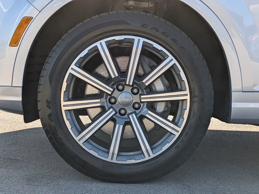 Thumbnail: 2019 Audi Q7 - 8