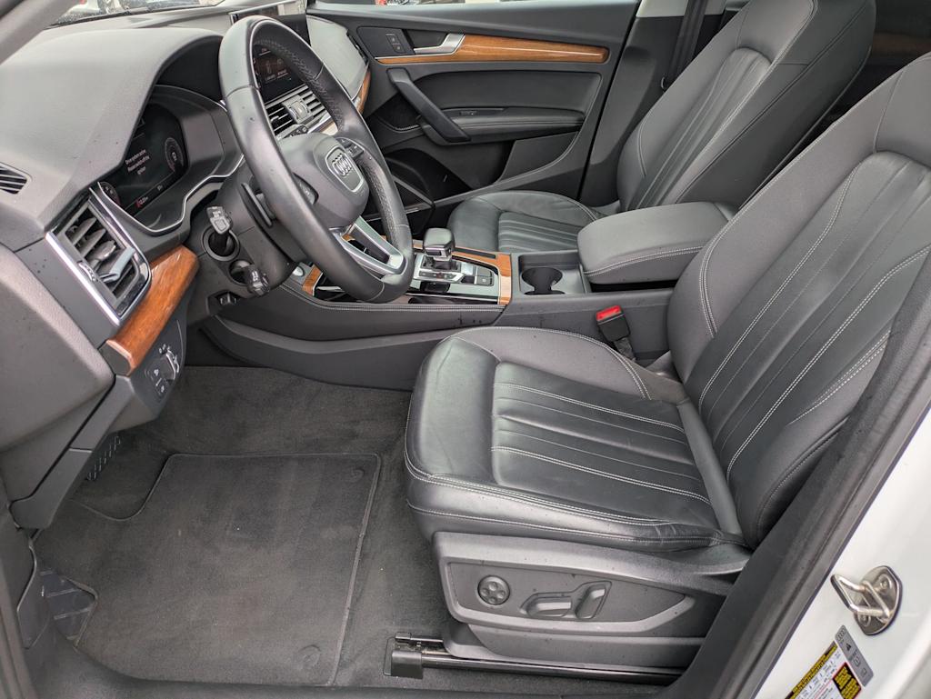 Thumbnail: 2023 Audi Q5 - 10