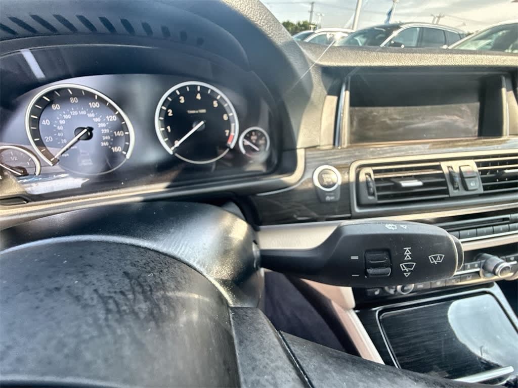 Thumbnail: 2014 BMW 5 Series - 11
