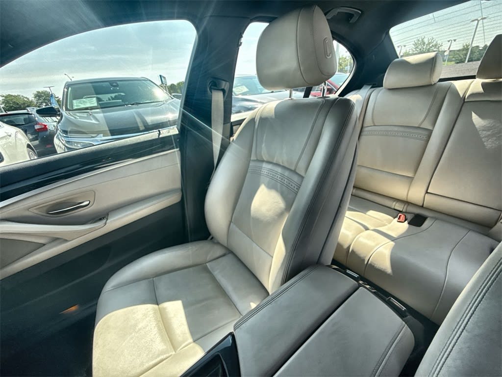 Thumbnail: 2014 BMW 5 Series - 25