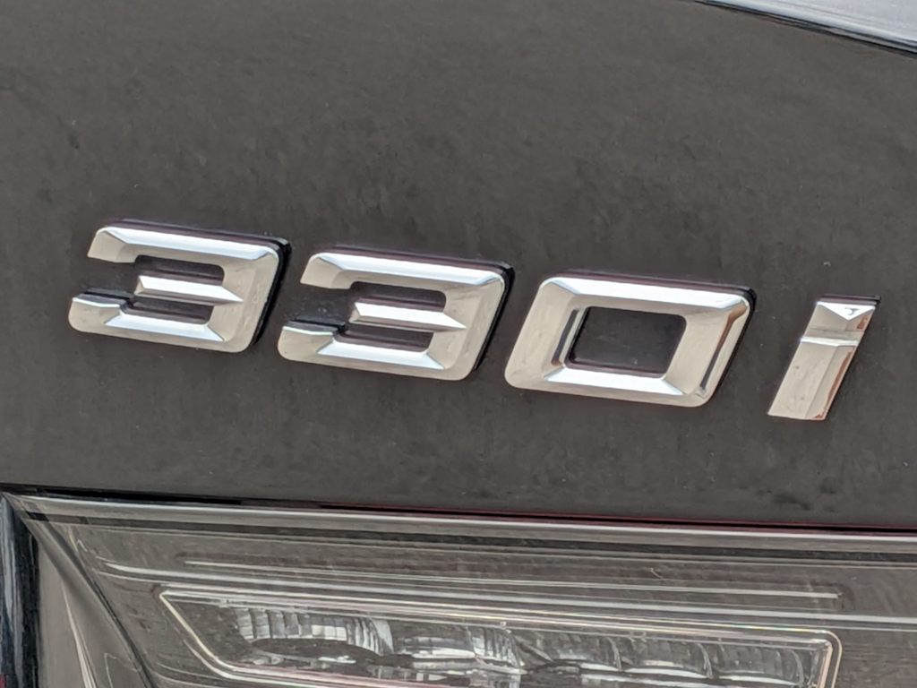 Thumbnail: 2022 BMW 3 Series - 7