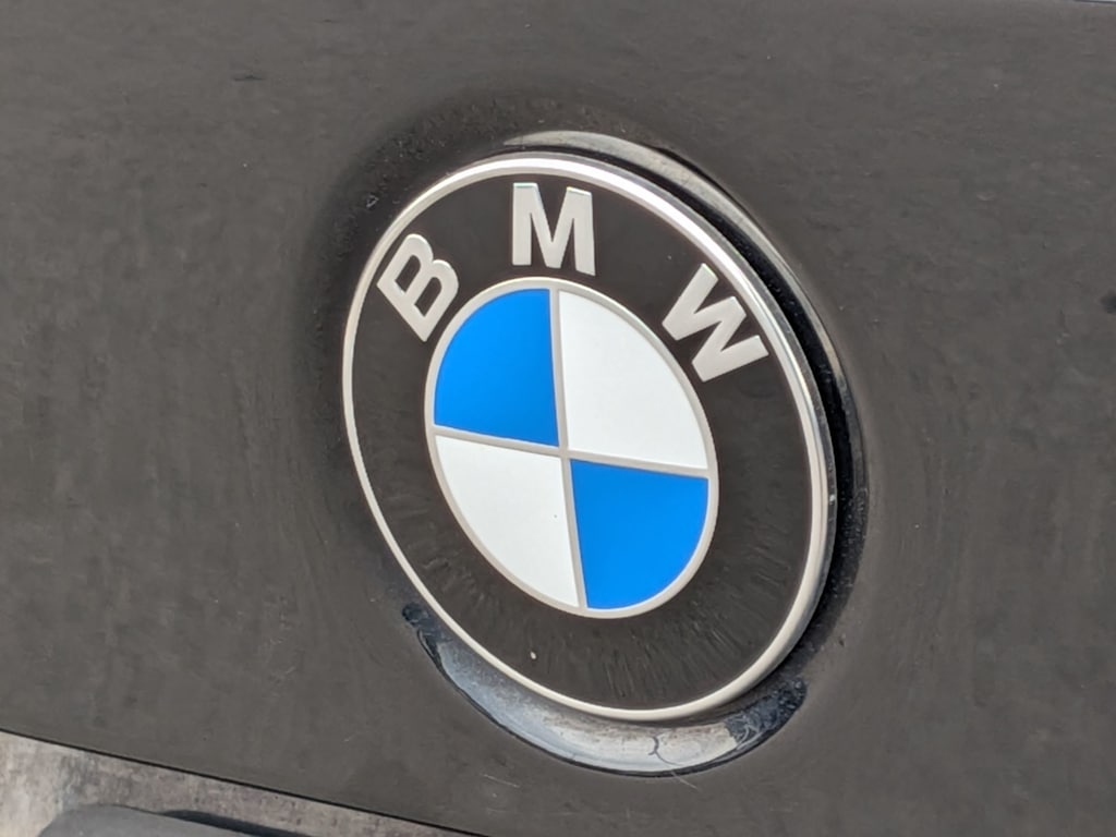 Thumbnail: 2022 BMW 3 Series - 25