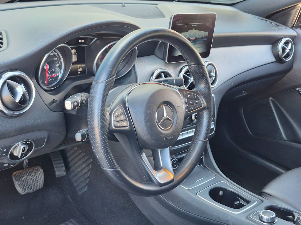 Thumbnail: 2020 Mercedes-Benz GLA - 2