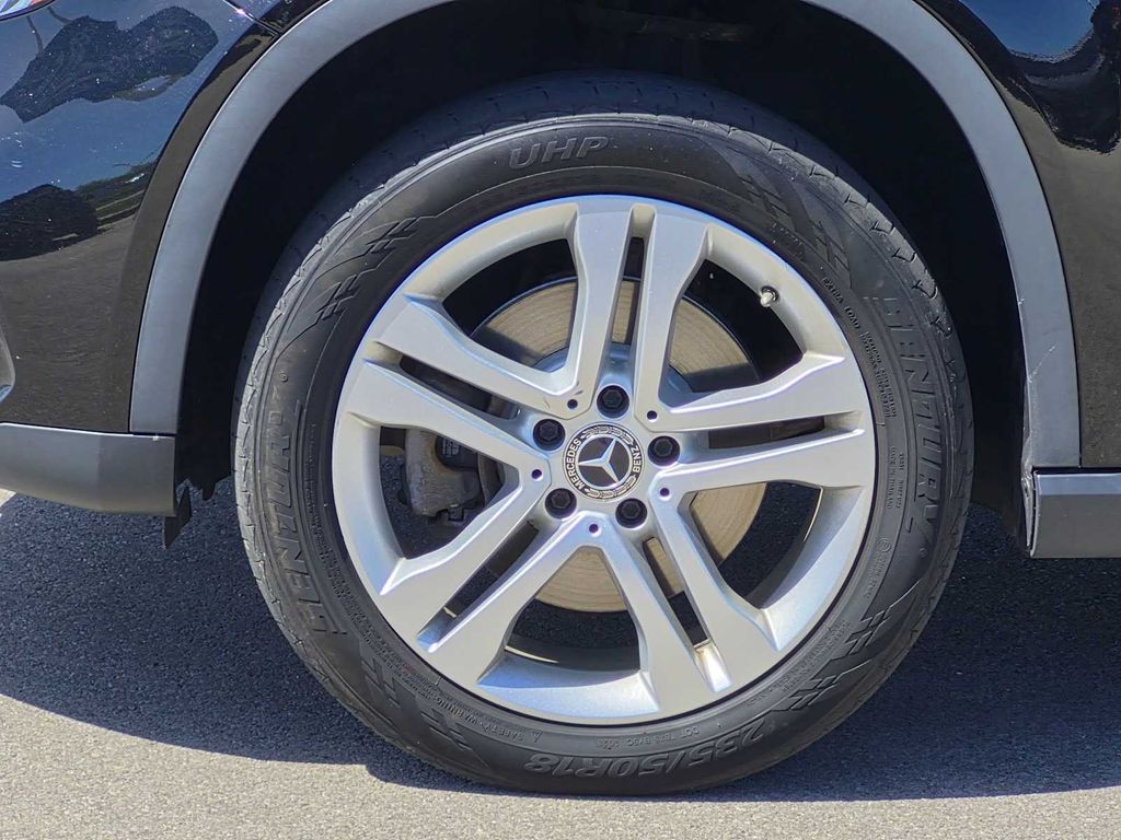 Thumbnail: 2020 Mercedes-Benz GLA - 28