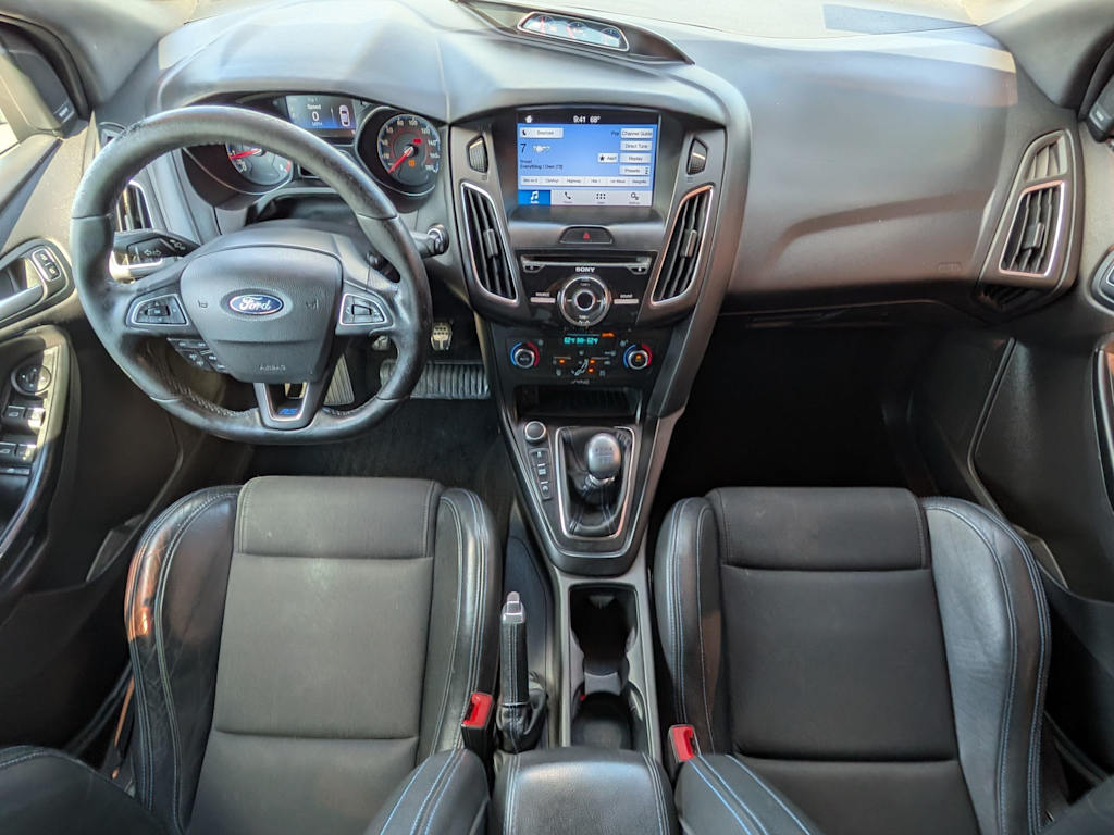 Thumbnail: 2017 Ford Focus - 8