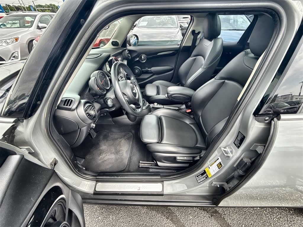 2017 MINI Cooper S 8