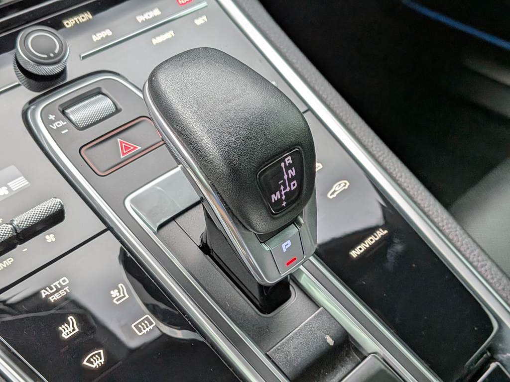 Thumbnail: 2018 Porsche Panamera - 34