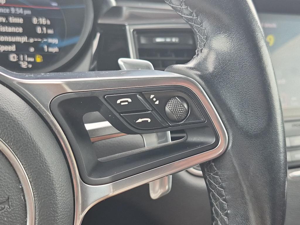 Thumbnail: 2018 Porsche Macan - 30