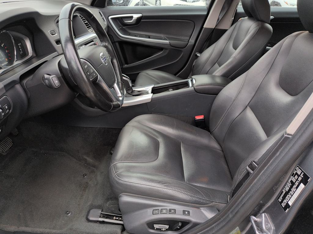 Thumbnail: 2017 Volvo V60 - 9