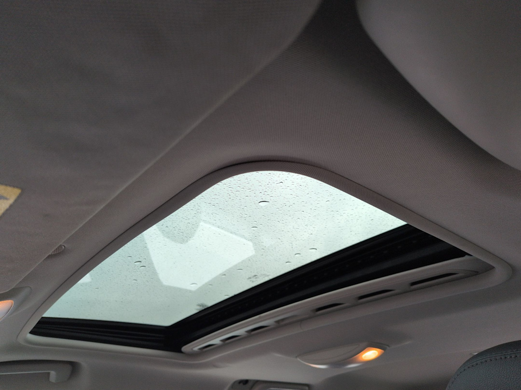 Thumbnail: 2017 Volvo V60 - 28