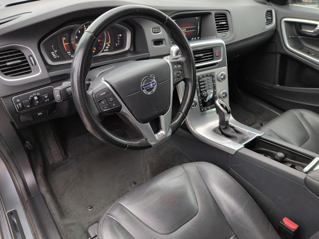 Thumbnail: 2017 Volvo V60 - 2