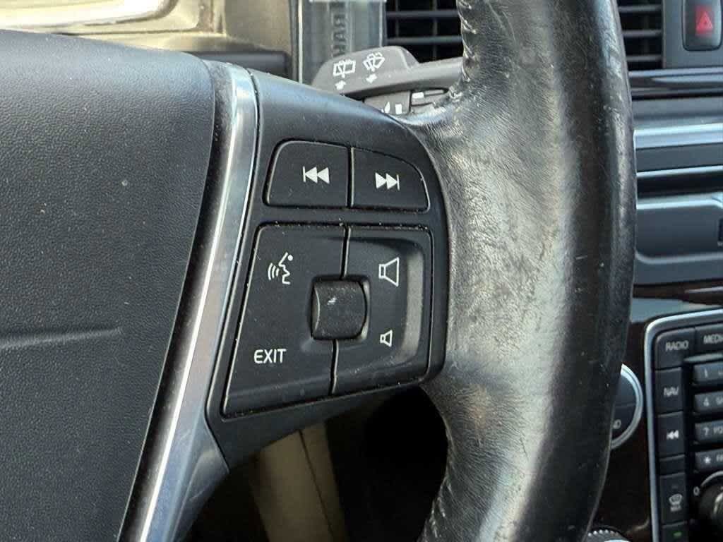 Thumbnail: 2016 Volvo XC70 - 21