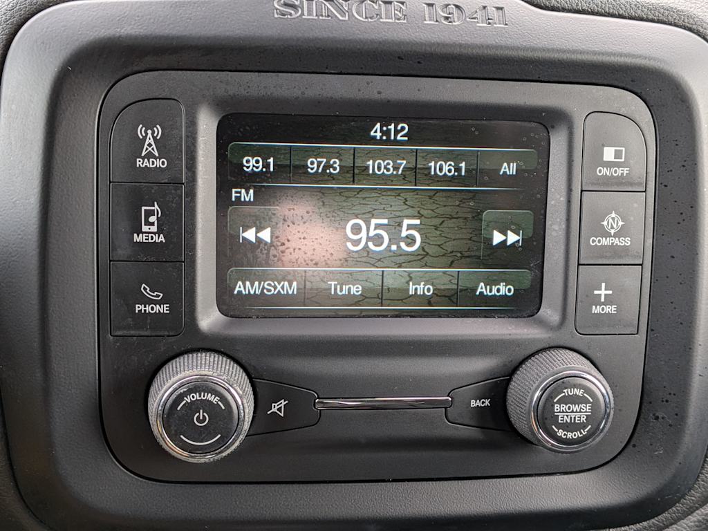 Thumbnail: 2015 Jeep Renegade - 14