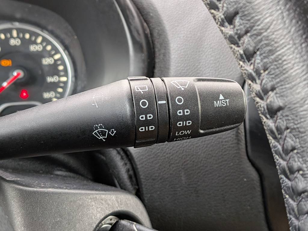 Thumbnail: 2015 Jeep Renegade - 29