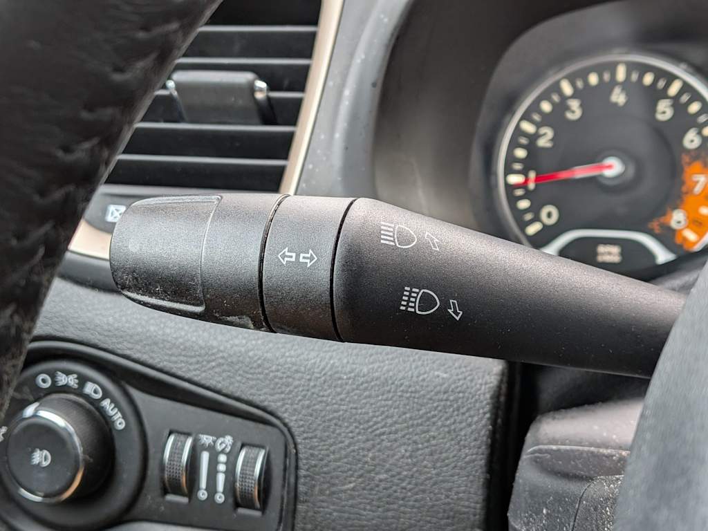 Thumbnail: 2015 Jeep Renegade - 30