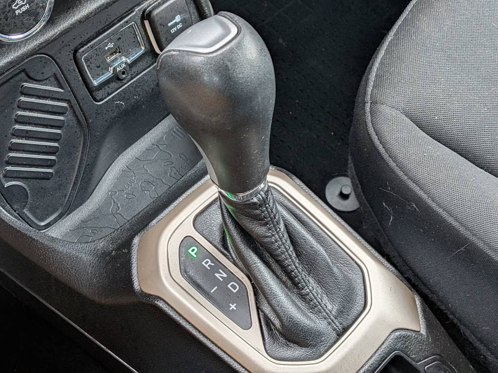 Thumbnail: 2015 Jeep Renegade - 15