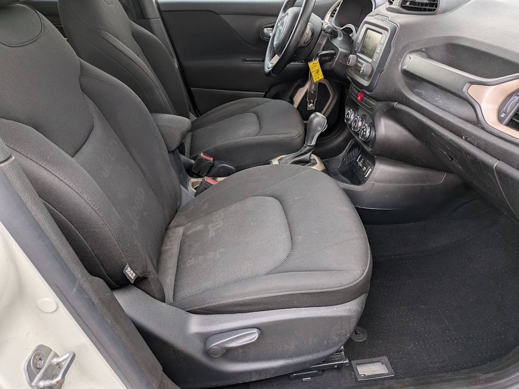 Thumbnail: 2015 Jeep Renegade - 11