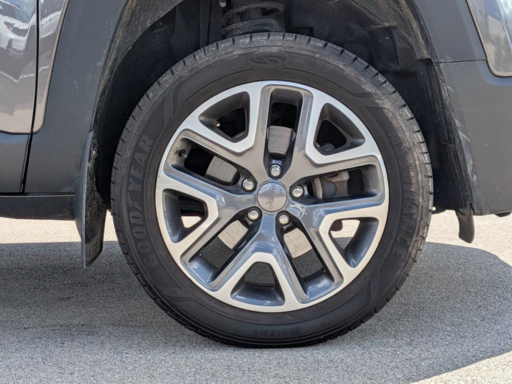 Thumbnail: 2018 Jeep Renegade - 8