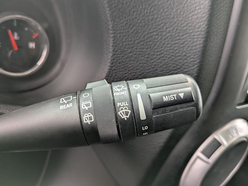 Thumbnail: 2014 Jeep Wrangler - 27