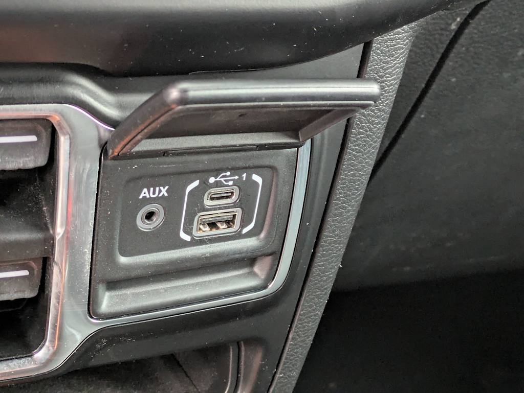 Thumbnail: 2022 Jeep Wrangler - 30